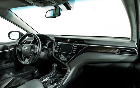 Toyota Camry, 2019 год, 2 089 700 рублей, 9 фотография
