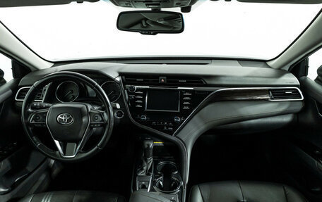 Toyota Camry, 2019 год, 2 089 700 рублей, 13 фотография