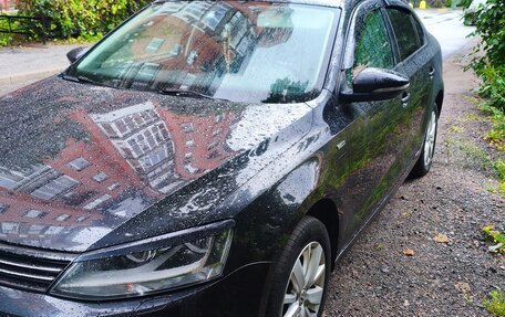 Volkswagen Jetta VI, 2013 год, 890 000 рублей, 1 фотография