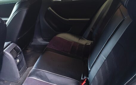 Volkswagen Jetta VI, 2013 год, 890 000 рублей, 5 фотография