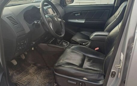 Toyota Hilux VII, 2015 год, 1 800 000 рублей, 3 фотография