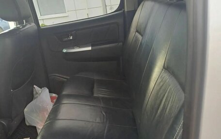 Toyota Hilux VII, 2015 год, 1 800 000 рублей, 6 фотография