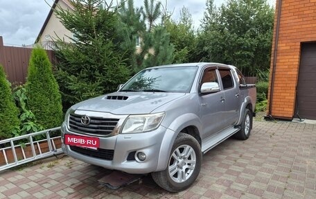 Toyota Hilux VII, 2015 год, 1 800 000 рублей, 7 фотография
