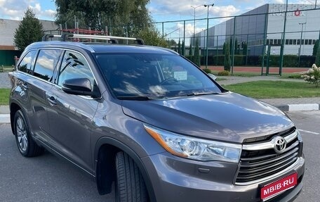 Toyota Highlander III, 2015 год, 2 650 000 рублей, 1 фотография