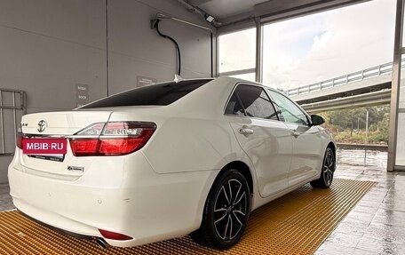 Toyota Camry, 2017 год, 2 500 000 рублей, 5 фотография
