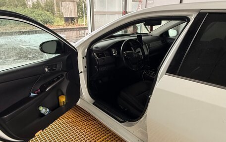 Toyota Camry, 2017 год, 2 500 000 рублей, 10 фотография
