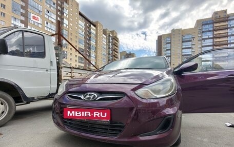 Hyundai Solaris II рестайлинг, 2011 год, 499 999 рублей, 3 фотография