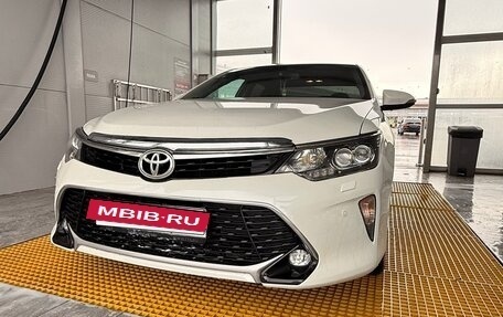 Toyota Camry, 2017 год, 2 500 000 рублей, 14 фотография