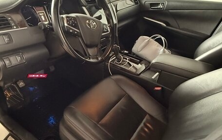 Toyota Camry, 2017 год, 2 500 000 рублей, 9 фотография