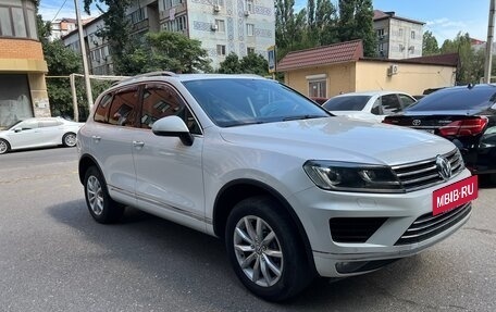 Volkswagen Touareg III, 2015 год, 2 650 000 рублей, 2 фотография
