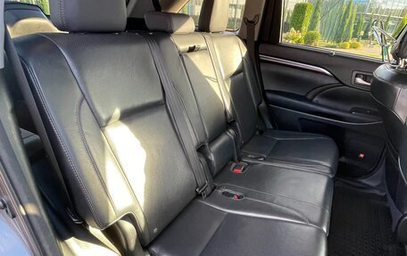 Toyota Highlander III, 2015 год, 2 650 000 рублей, 13 фотография