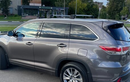 Toyota Highlander III, 2015 год, 2 650 000 рублей, 6 фотография
