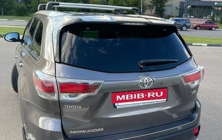 Toyota Highlander III, 2015 год, 2 650 000 рублей, 7 фотография