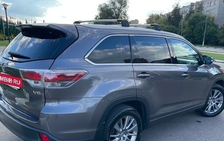 Toyota Highlander III, 2015 год, 2 650 000 рублей, 8 фотография