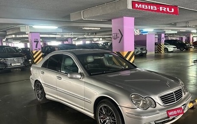 Mercedes-Benz C-Класс, 2004 год, 450 000 рублей, 1 фотография
