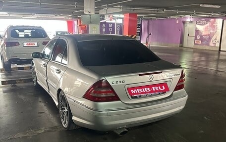 Mercedes-Benz C-Класс, 2004 год, 450 000 рублей, 3 фотография