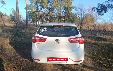KIA Rio III рестайлинг, 2014 год, 900 000 рублей, 38 фотография
