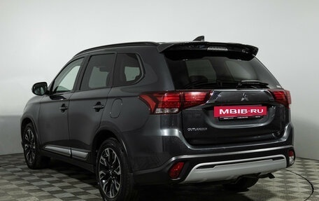 Mitsubishi Outlander III рестайлинг 3, 2021 год, 2 379 777 рублей, 7 фотография