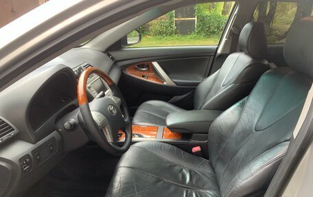 Toyota Camry, 2011 год, 1 077 000 рублей, 8 фотография