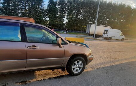 Lexus RX IV рестайлинг, 1999 год, 600 000 рублей, 4 фотография