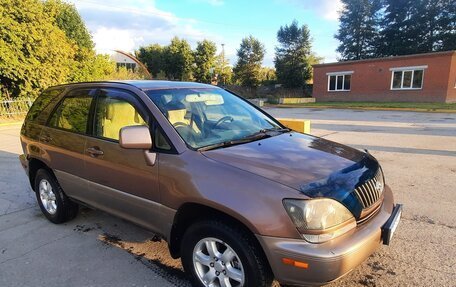 Lexus RX IV рестайлинг, 1999 год, 600 000 рублей, 2 фотография