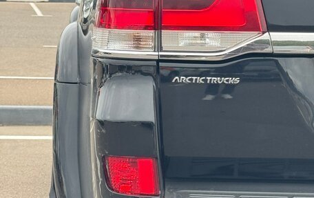 Toyota Land Cruiser 200, 2015 год, 4 290 000 рублей, 10 фотография