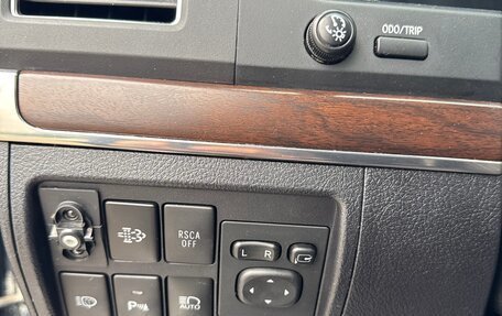 Toyota Land Cruiser 200, 2015 год, 4 290 000 рублей, 16 фотография