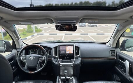 Toyota Land Cruiser 200, 2015 год, 4 290 000 рублей, 17 фотография