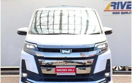 Toyota Noah III, 2020 год, 2 850 000 рублей, 3 фотография