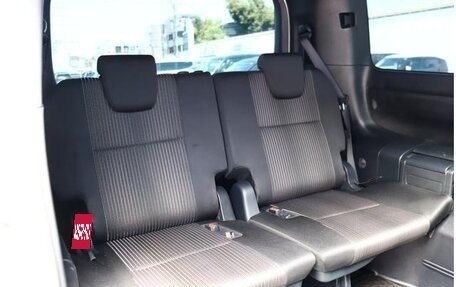 Toyota Noah III, 2020 год, 2 850 000 рублей, 21 фотография