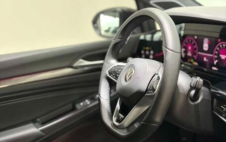 Volkswagen Golf VIII, 2023 год, 2 070 000 рублей, 10 фотография