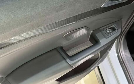 Volkswagen Golf VIII, 2023 год, 2 070 000 рублей, 18 фотография