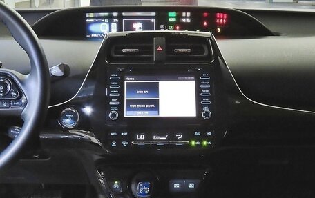 Toyota Prius IV XW50, 2021 год, 2 369 000 рублей, 12 фотография