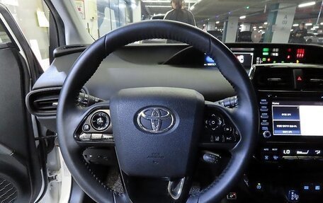 Toyota Prius IV XW50, 2021 год, 2 369 000 рублей, 11 фотография