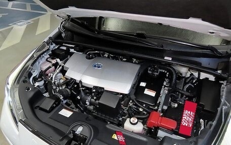 Toyota Prius IV XW50, 2021 год, 2 369 000 рублей, 19 фотография