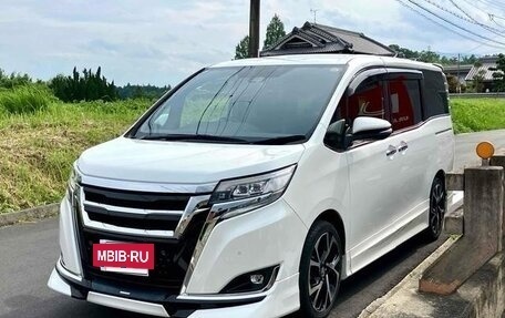 Toyota Noah III, 2019 год, 2 990 000 рублей, 7 фотография