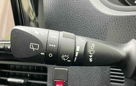 Toyota Noah III, 2019 год, 2 990 000 рублей, 22 фотография