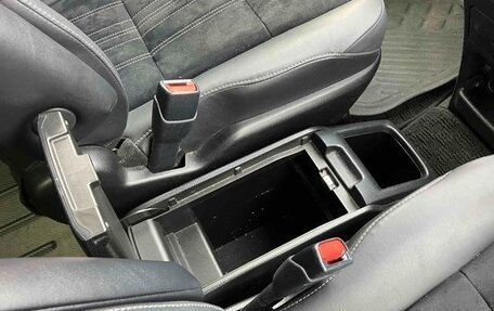 Toyota Noah III, 2019 год, 2 990 000 рублей, 30 фотография