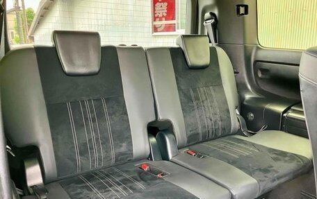 Toyota Noah III, 2019 год, 2 990 000 рублей, 31 фотография