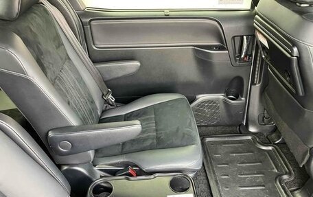 Toyota Noah III, 2019 год, 2 990 000 рублей, 35 фотография