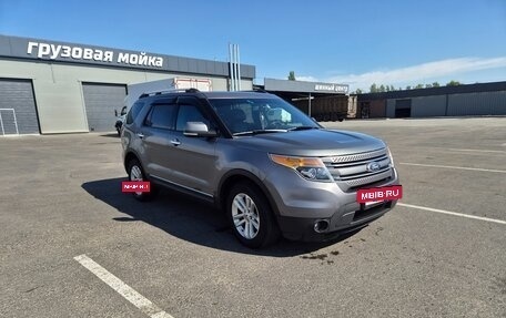 Ford Explorer VI, 2012 год, 1 380 000 рублей, 2 фотография