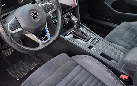 Volkswagen Passat B8 рестайлинг, 2020 год, 2 600 000 рублей, 16 фотография