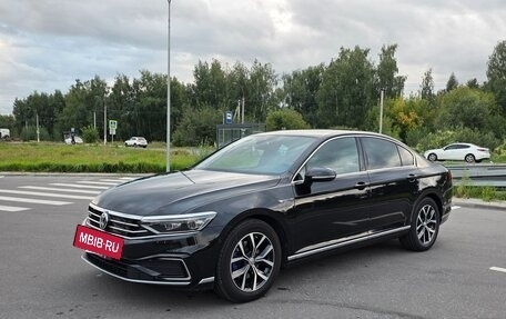 Volkswagen Passat B8 рестайлинг, 2020 год, 2 600 000 рублей, 3 фотография