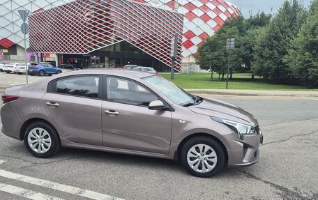 KIA Rio IV, 2021 год, 1 900 000 рублей, 4 фотография