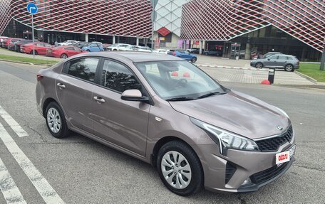 KIA Rio IV, 2021 год, 1 900 000 рублей, 3 фотография