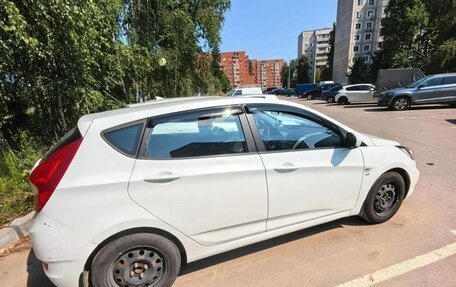 Hyundai Solaris II рестайлинг, 2014 год, 800 000 рублей, 2 фотография