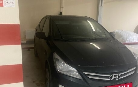 Hyundai Solaris II рестайлинг, 2015 год, 830 000 рублей, 2 фотография