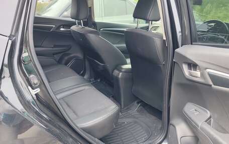 Honda Fit III, 2018 год, 900 000 рублей, 7 фотография