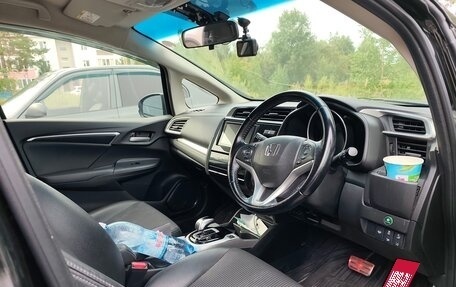 Honda Fit III, 2018 год, 900 000 рублей, 8 фотография