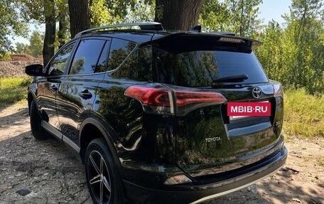 Toyota RAV4, 2015 год, 2 350 000 рублей, 5 фотография